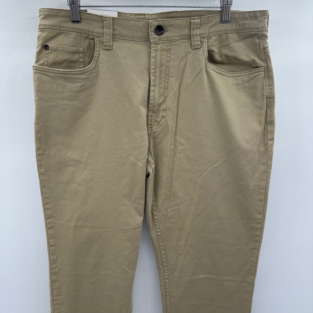 IZOD Saltwater Stretch Chino Pants Mens 32x32 Cedarwood Khaki Straight Fit NEW